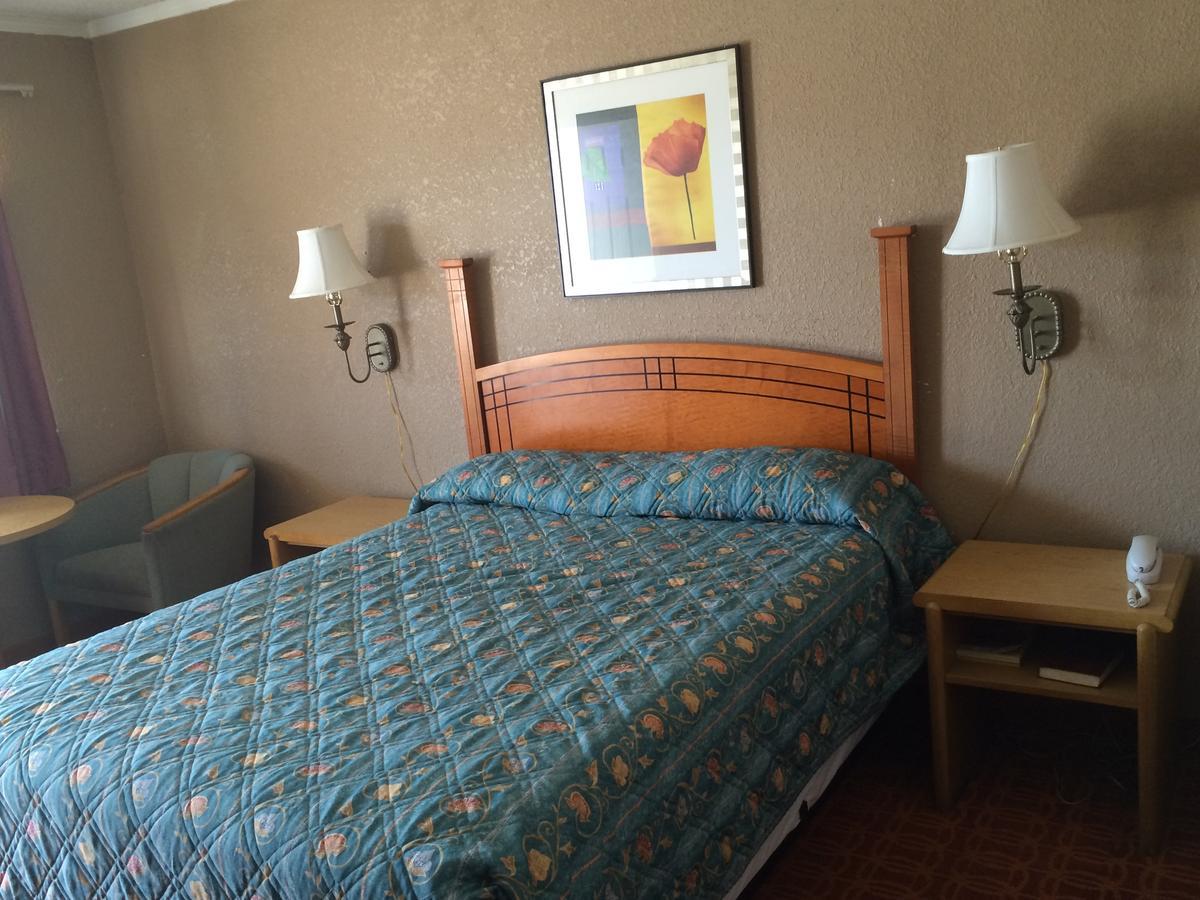 Lake Shore Motel Mannford ภายนอก รูปภาพ