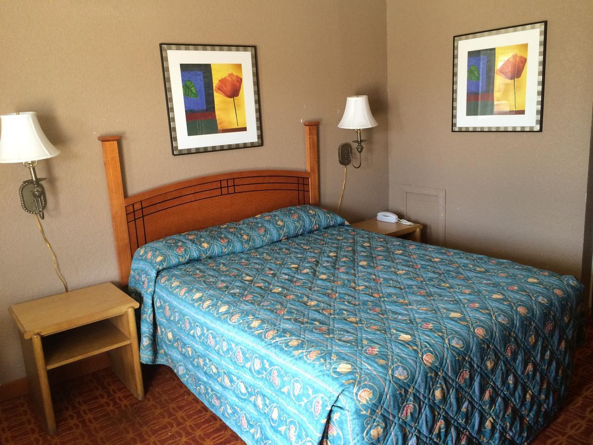 Lake Shore Motel Mannford ภายนอก รูปภาพ