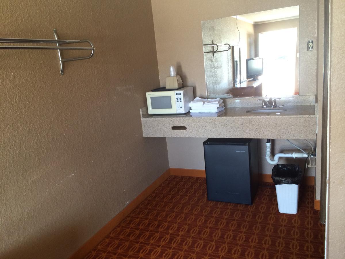 Lake Shore Motel Mannford ภายนอก รูปภาพ